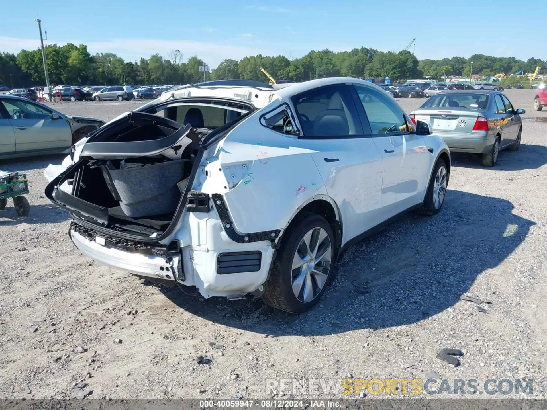 4 Photograph of a damaged car 7SAYGDEE2PF704533 TESLA MODEL Y 2023