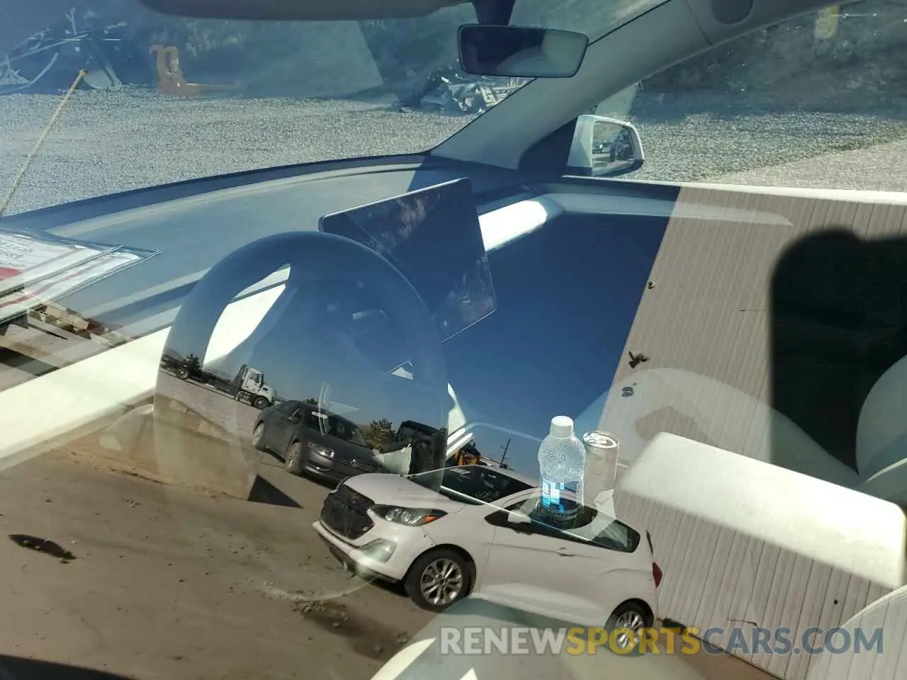 9 Photograph of a damaged car 7SAYGDEE2PF711689 TESLA MODEL Y 2023