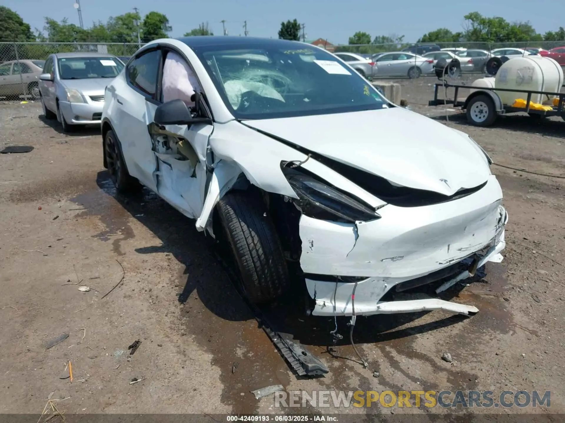 1 Photograph of a damaged car 7SAYGDEE2PF747091 TESLA MODEL Y 2023
