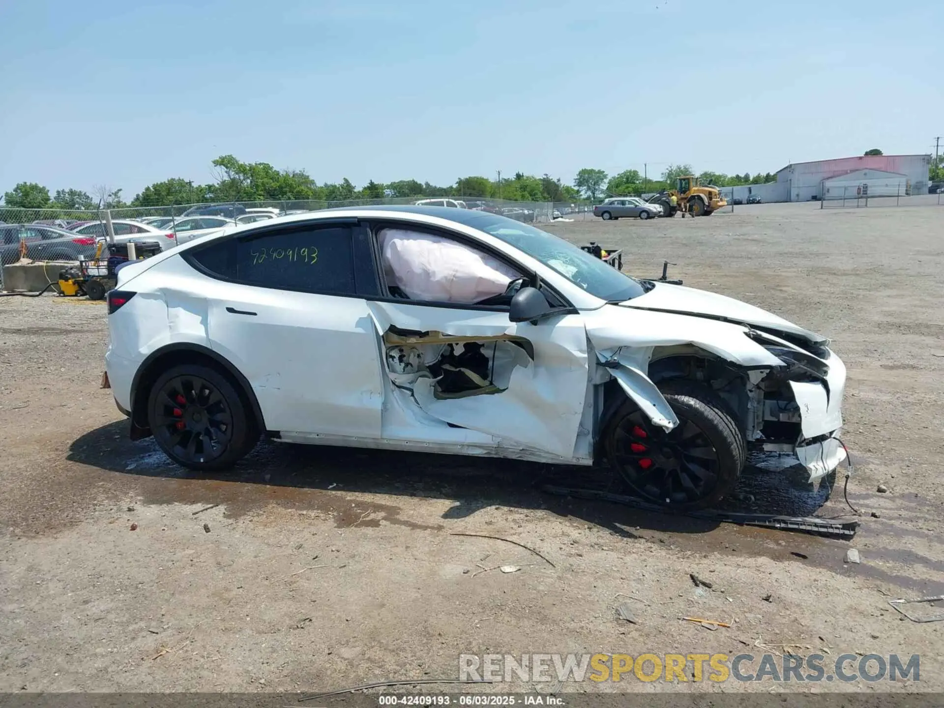 13 Photograph of a damaged car 7SAYGDEE2PF747091 TESLA MODEL Y 2023