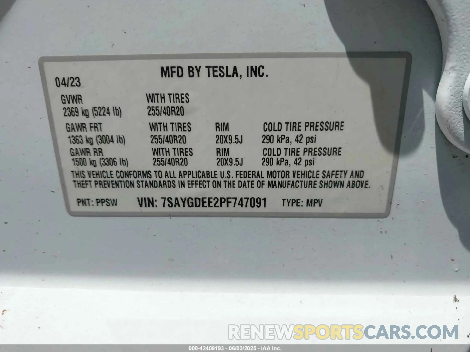 9 Photograph of a damaged car 7SAYGDEE2PF747091 TESLA MODEL Y 2023