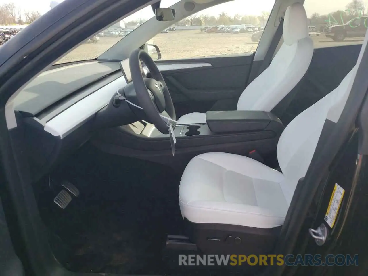 7 Photograph of a damaged car 7SAYGDEE2PF750430 TESLA MODEL Y 2023