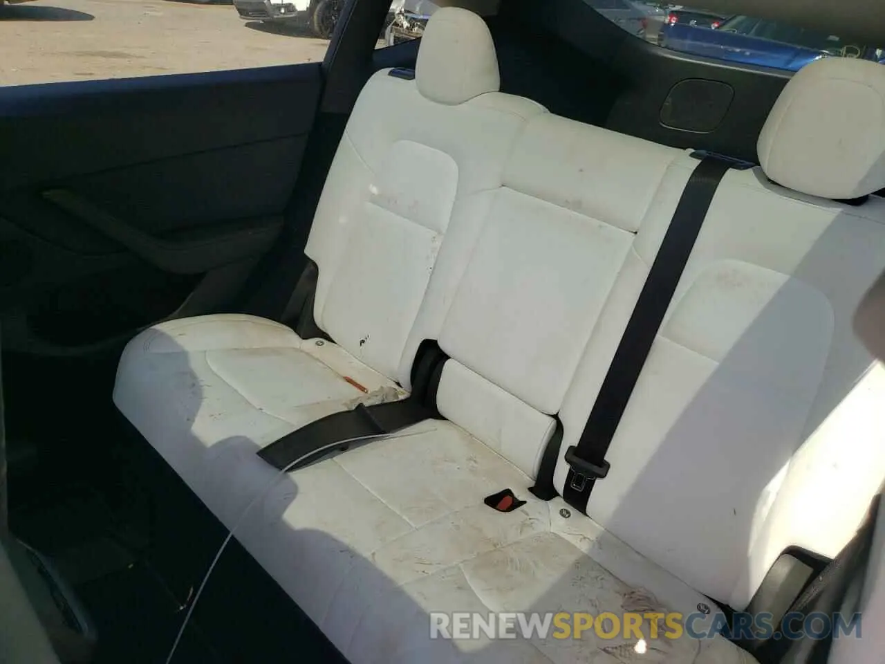 10 Photograph of a damaged car 7SAYGDEE2PF757572 TESLA MODEL Y 2023