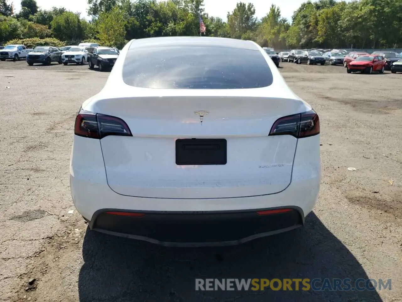6 Photograph of a damaged car 7SAYGDEE2PF757572 TESLA MODEL Y 2023