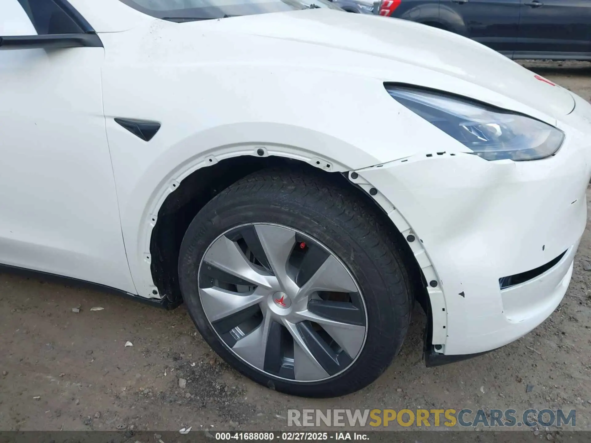 22 Photograph of a damaged car 7SAYGDEE2PF765395 TESLA MODEL Y 2023