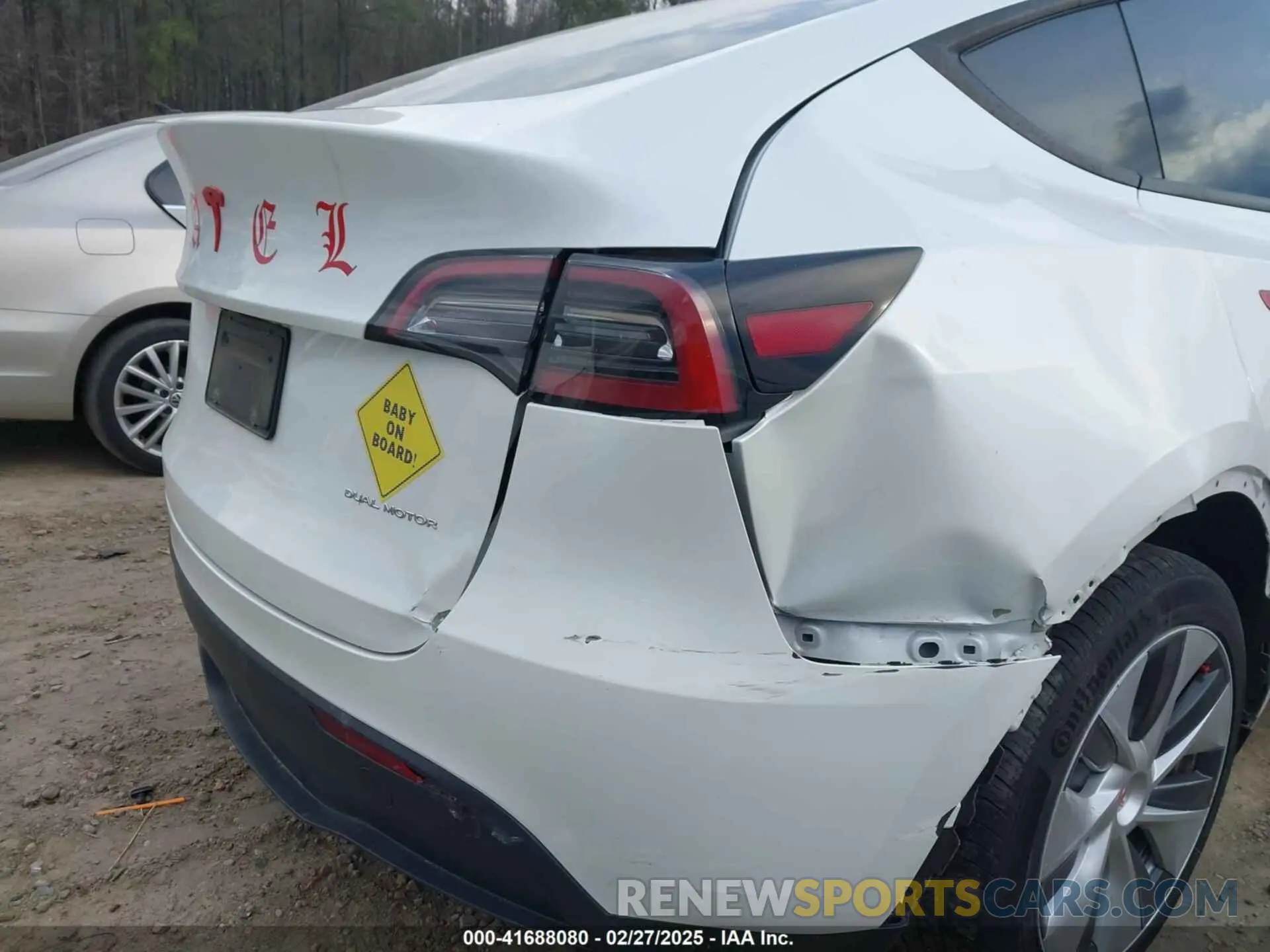 23 Photograph of a damaged car 7SAYGDEE2PF765395 TESLA MODEL Y 2023