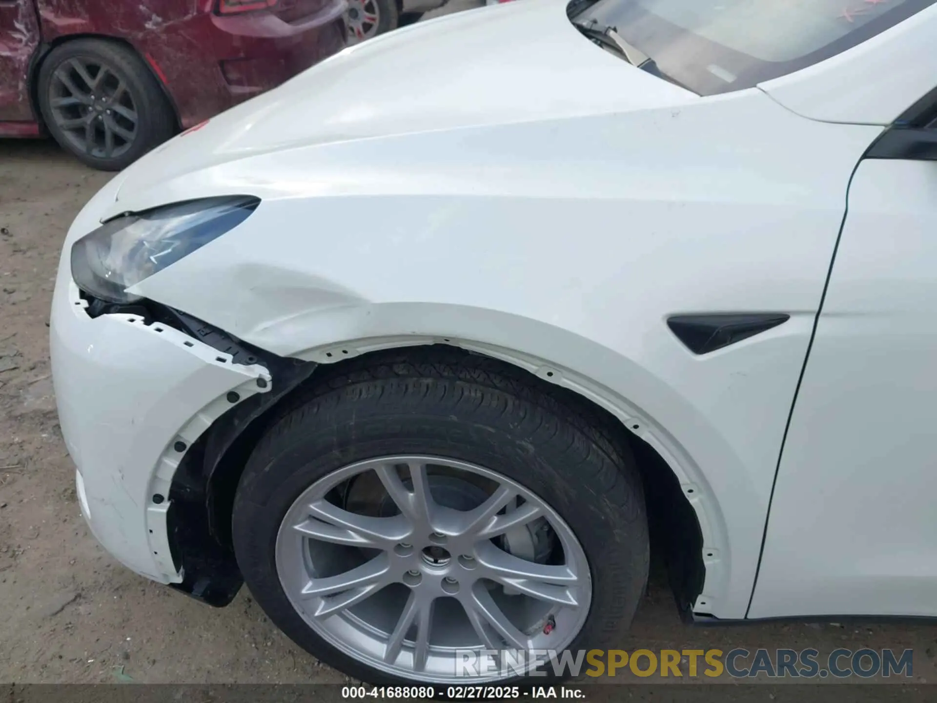 6 Photograph of a damaged car 7SAYGDEE2PF765395 TESLA MODEL Y 2023