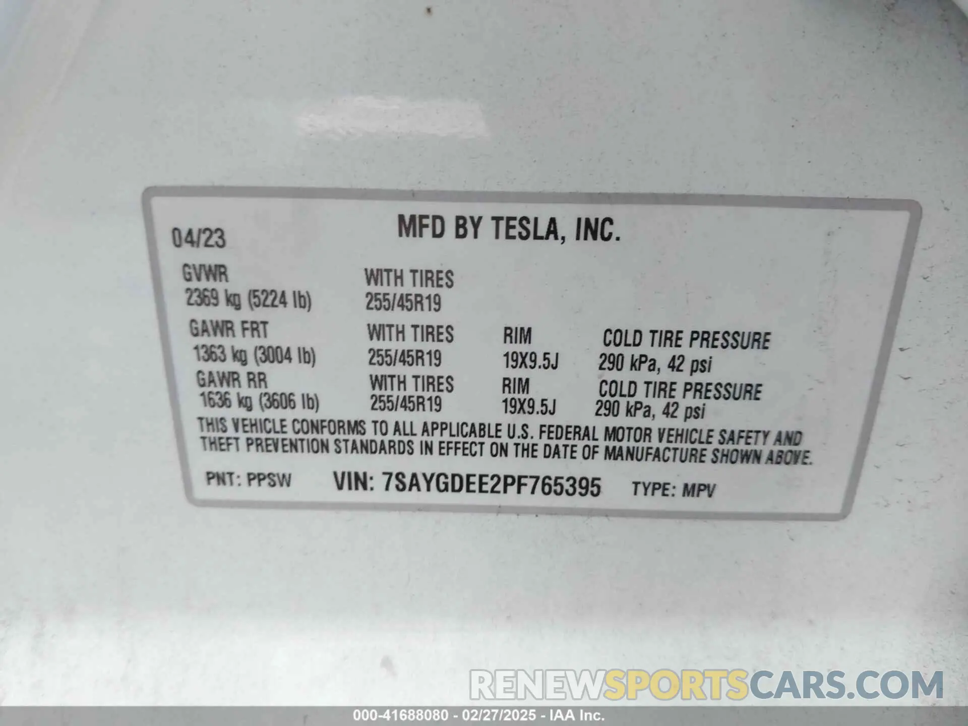 9 Photograph of a damaged car 7SAYGDEE2PF765395 TESLA MODEL Y 2023