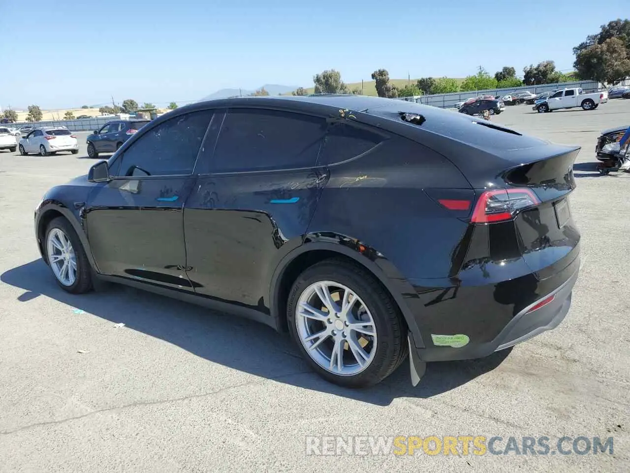2 Photograph of a damaged car 7SAYGDEE2PF792886 TESLA MODEL Y 2023