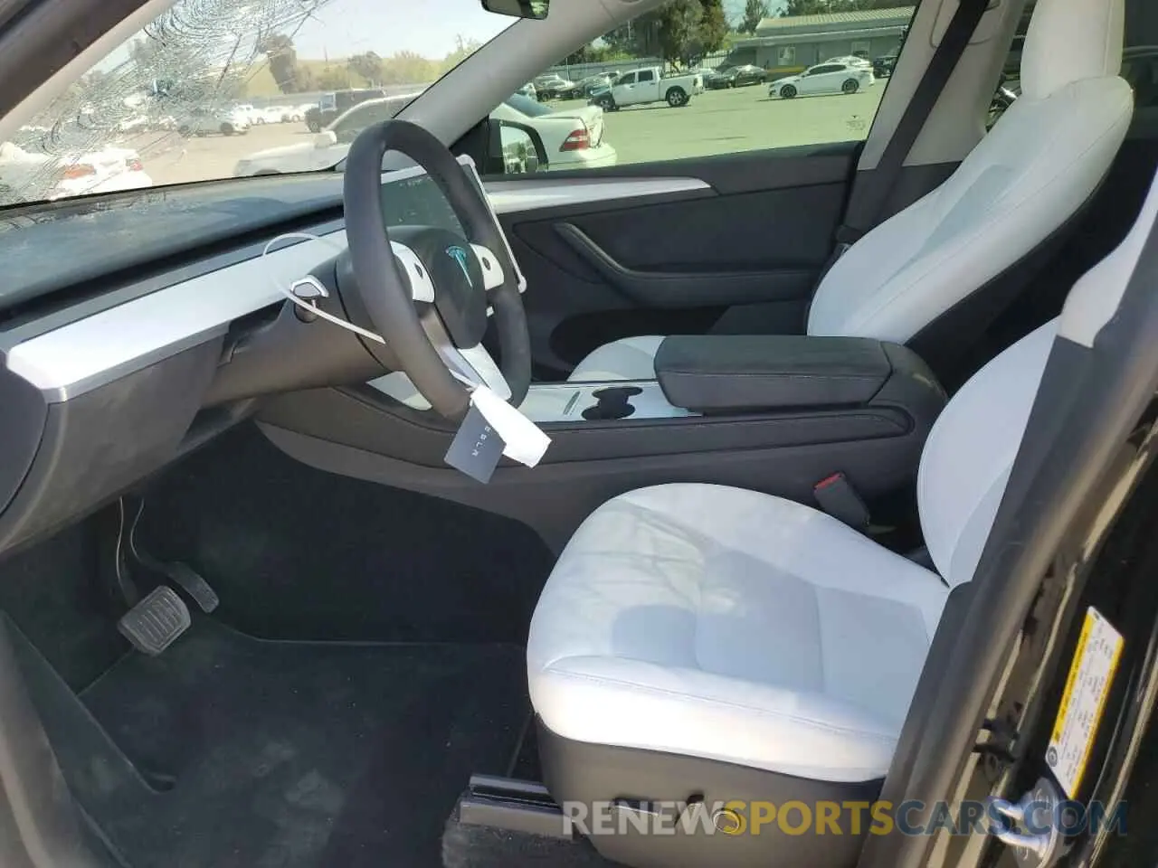7 Photograph of a damaged car 7SAYGDEE2PF792886 TESLA MODEL Y 2023