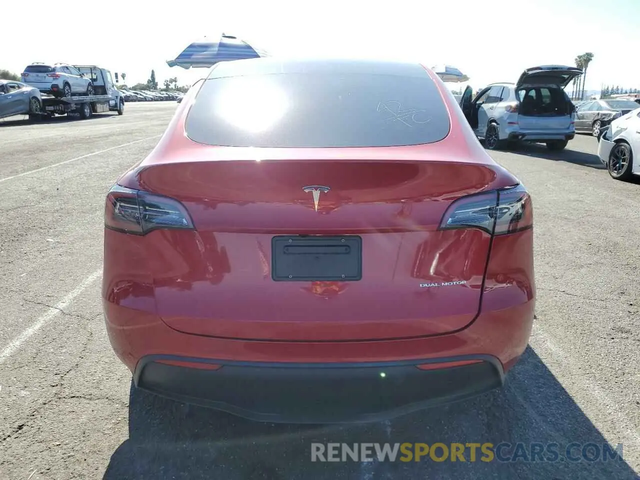 6 Photograph of a damaged car 7SAYGDEE2PF827992 TESLA MODEL Y 2023