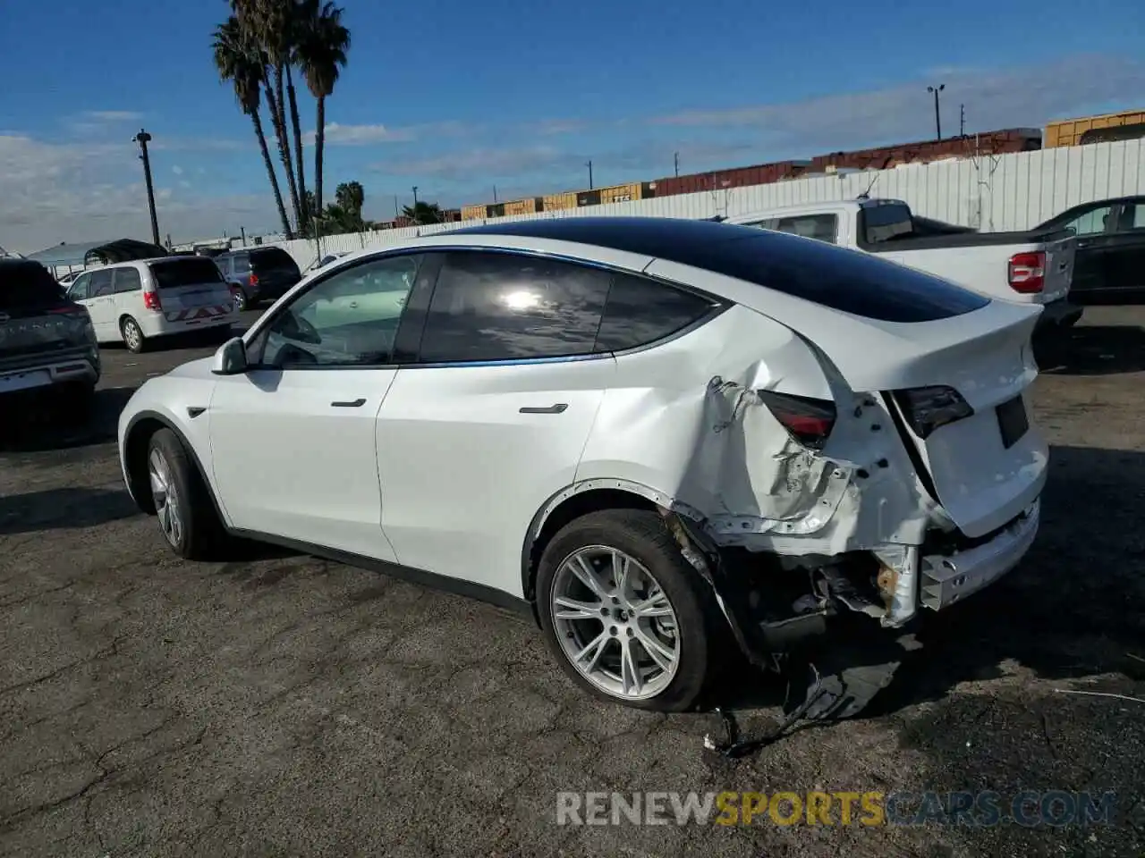 2 Photograph of a damaged car 7SAYGDEE2PF834070 TESLA MODEL Y 2023