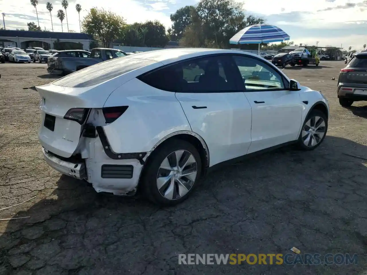 3 Photograph of a damaged car 7SAYGDEE2PF834070 TESLA MODEL Y 2023