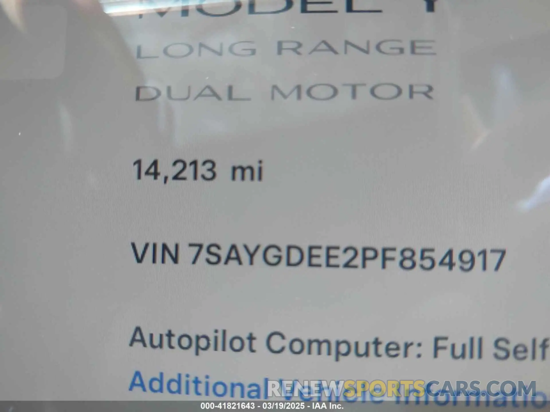 14 Photograph of a damaged car 7SAYGDEE2PF854917 TESLA MODEL Y 2023