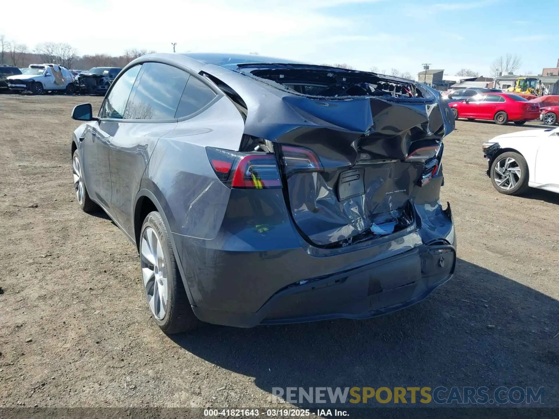 6 Photograph of a damaged car 7SAYGDEE2PF854917 TESLA MODEL Y 2023