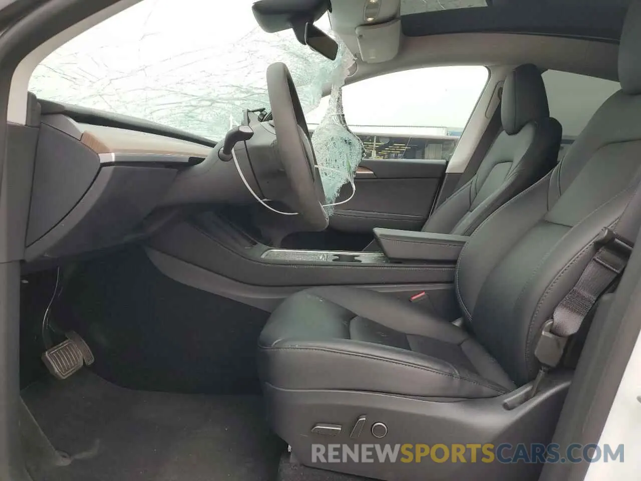 7 Photograph of a damaged car 7SAYGDEE2PF860135 TESLA MODEL Y 2023