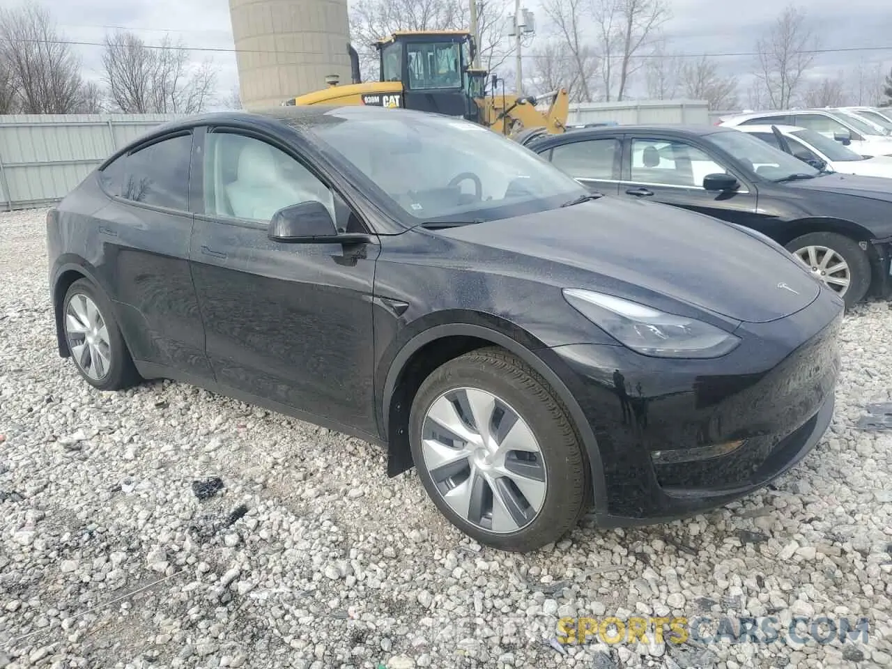 4 Photograph of a damaged car 7SAYGDEE2PF869952 TESLA MODEL Y 2023