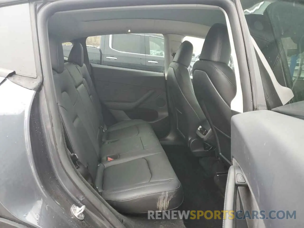 11 Photograph of a damaged car 7SAYGDEE2PF887772 TESLA MODEL Y 2023