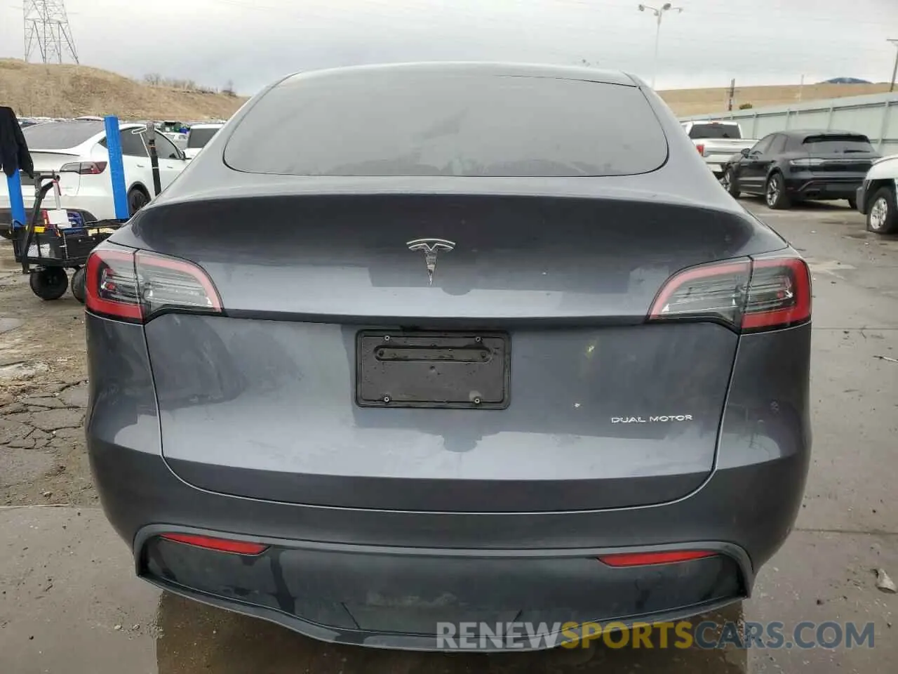 6 Photograph of a damaged car 7SAYGDEE2PF887772 TESLA MODEL Y 2023