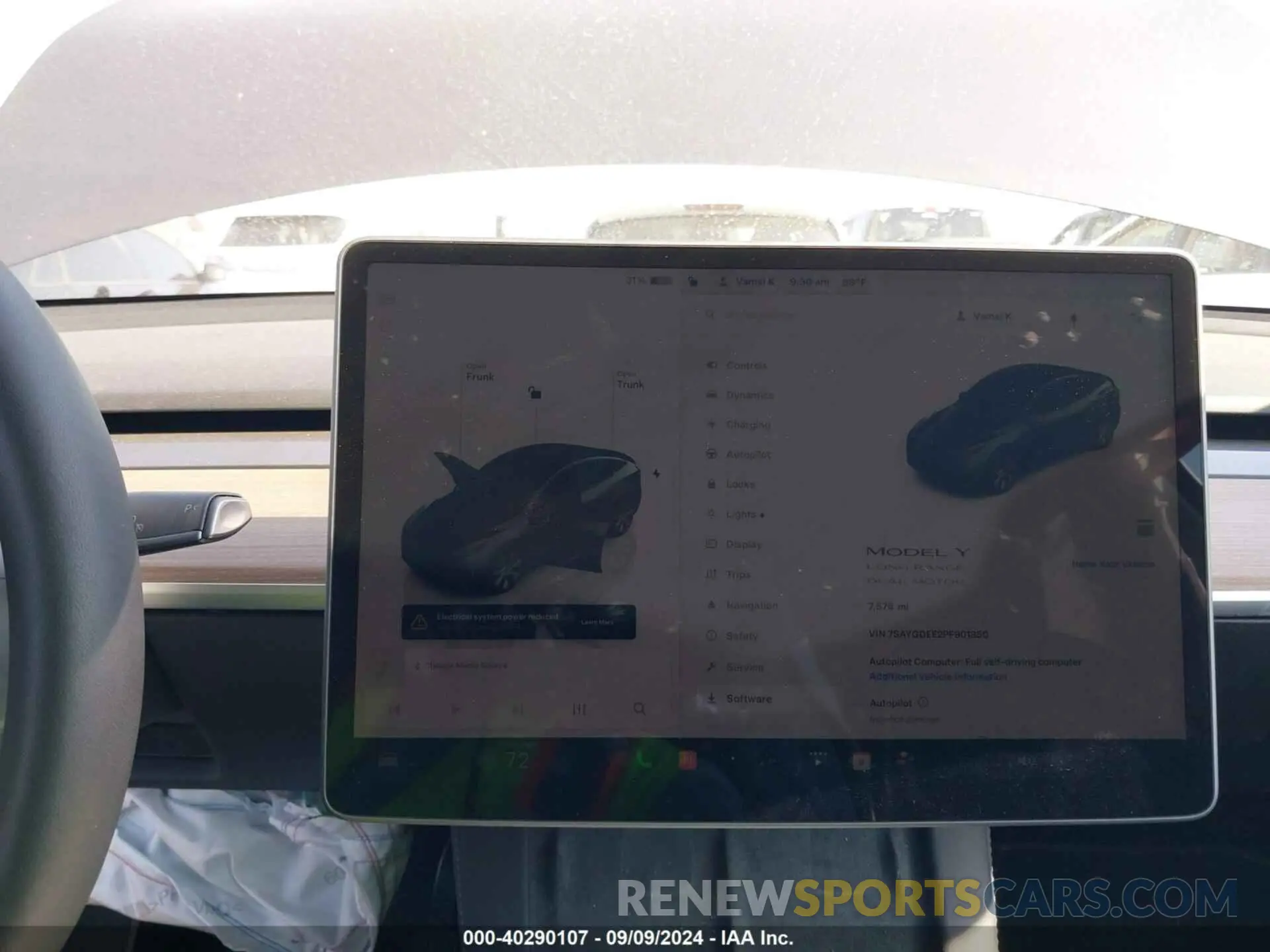 19 Photograph of a damaged car 7SAYGDEE2PF901850 TESLA MODEL Y 2023