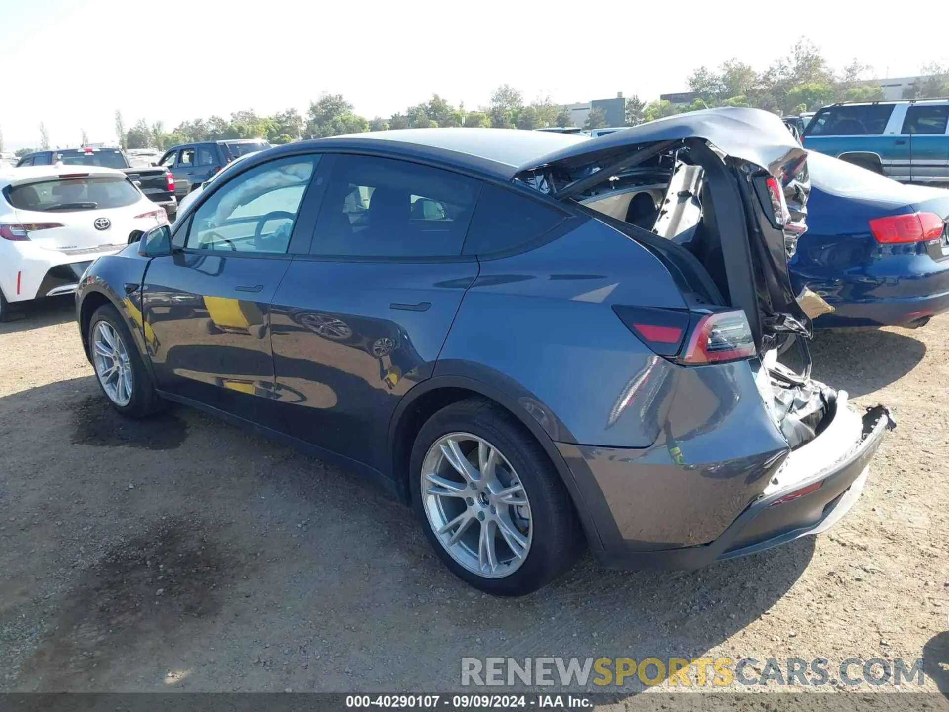 3 Photograph of a damaged car 7SAYGDEE2PF901850 TESLA MODEL Y 2023
