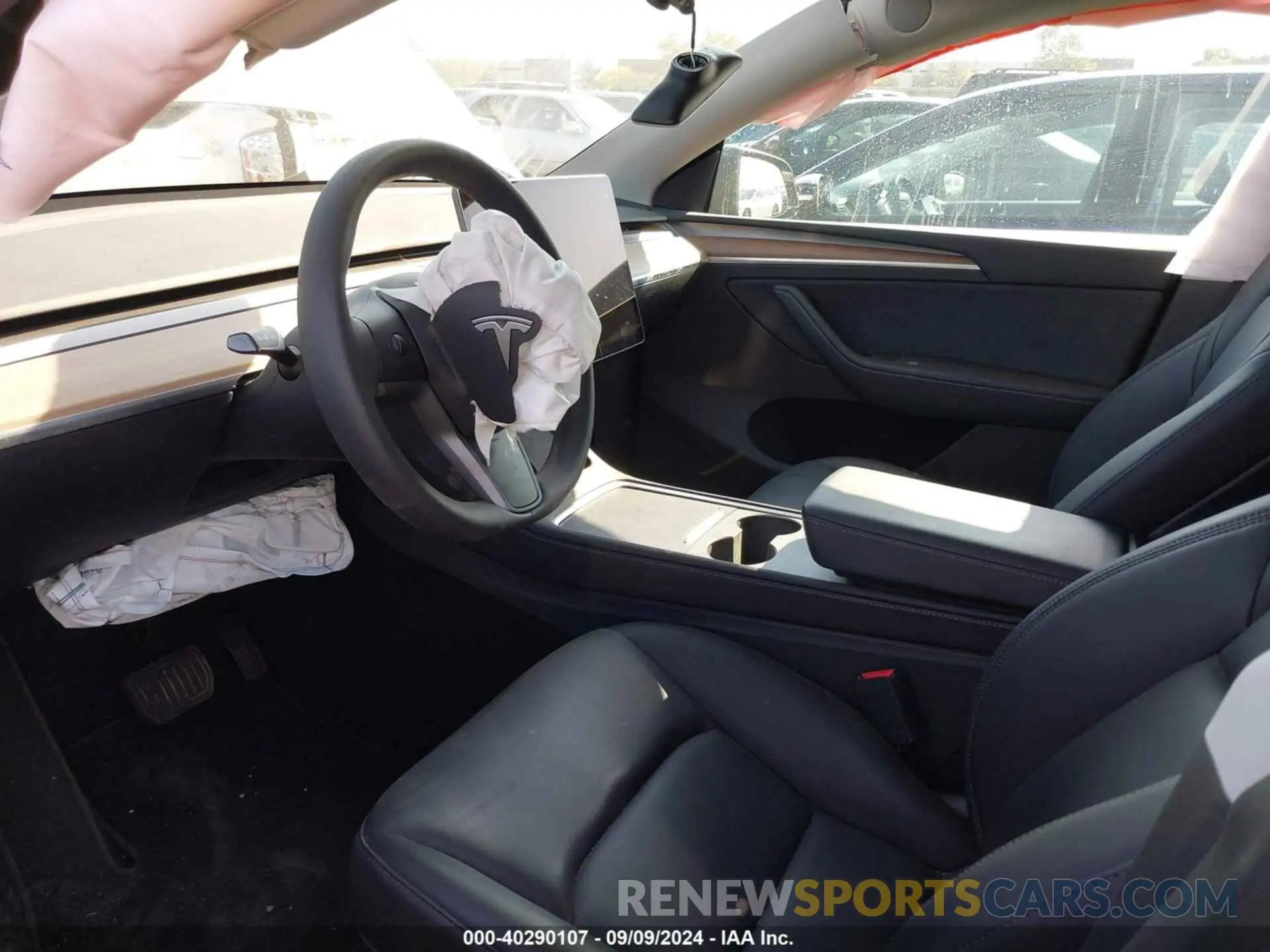 5 Photograph of a damaged car 7SAYGDEE2PF901850 TESLA MODEL Y 2023