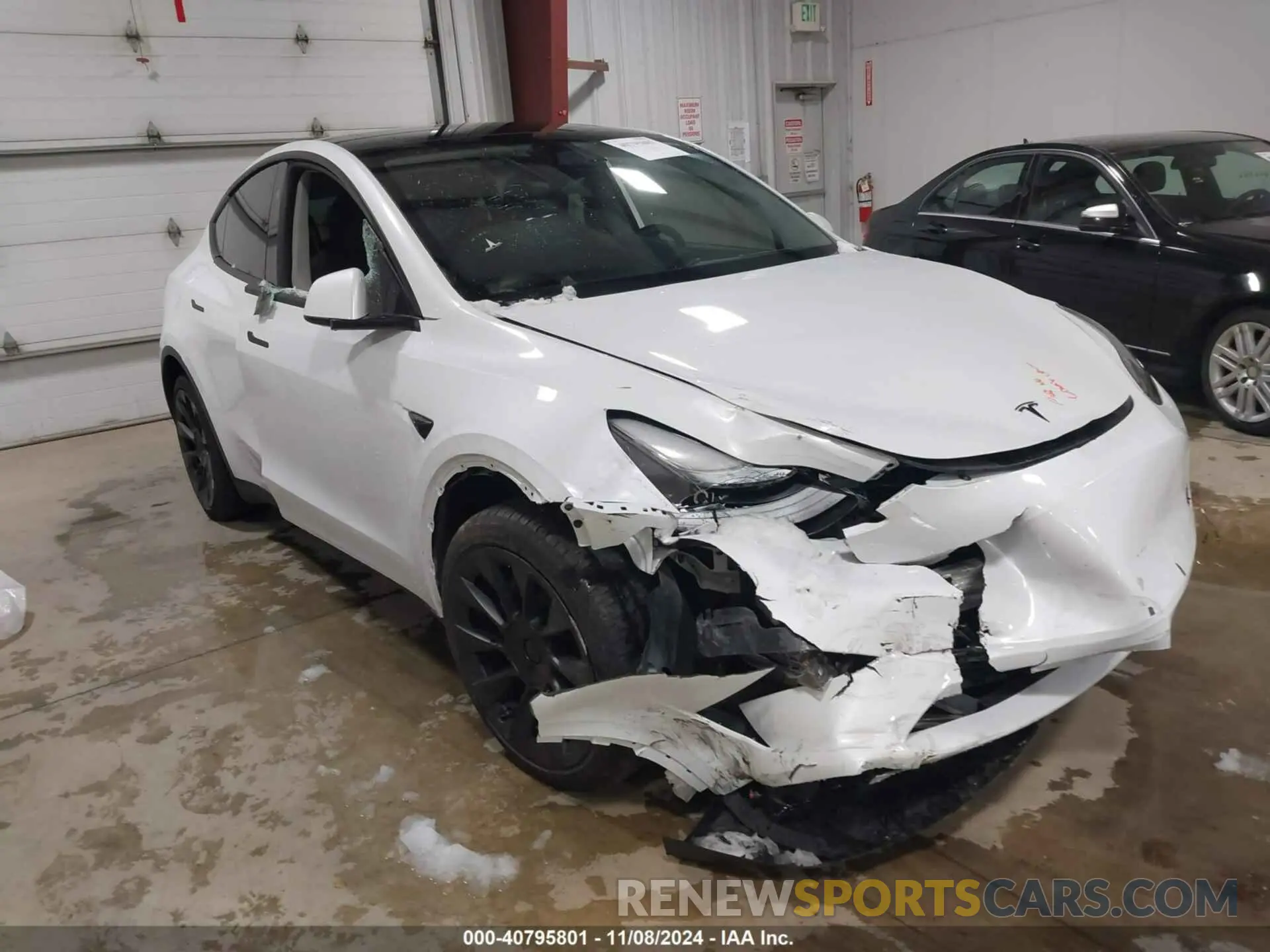 1 Photograph of a damaged car 7SAYGDEE2PF908183 TESLA MODEL Y 2023