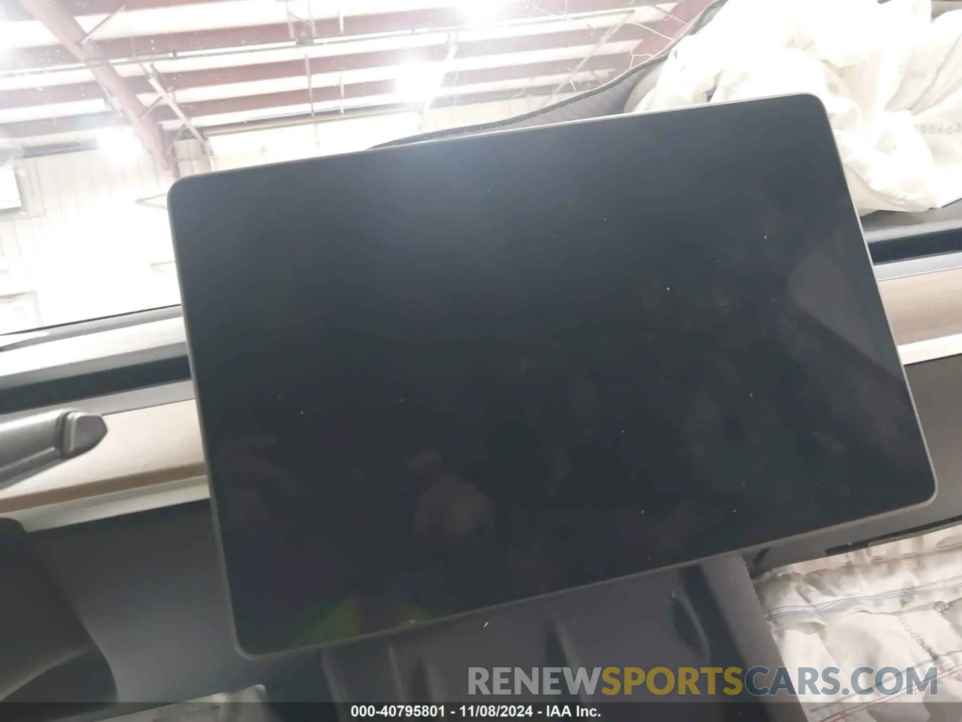14 Photograph of a damaged car 7SAYGDEE2PF908183 TESLA MODEL Y 2023