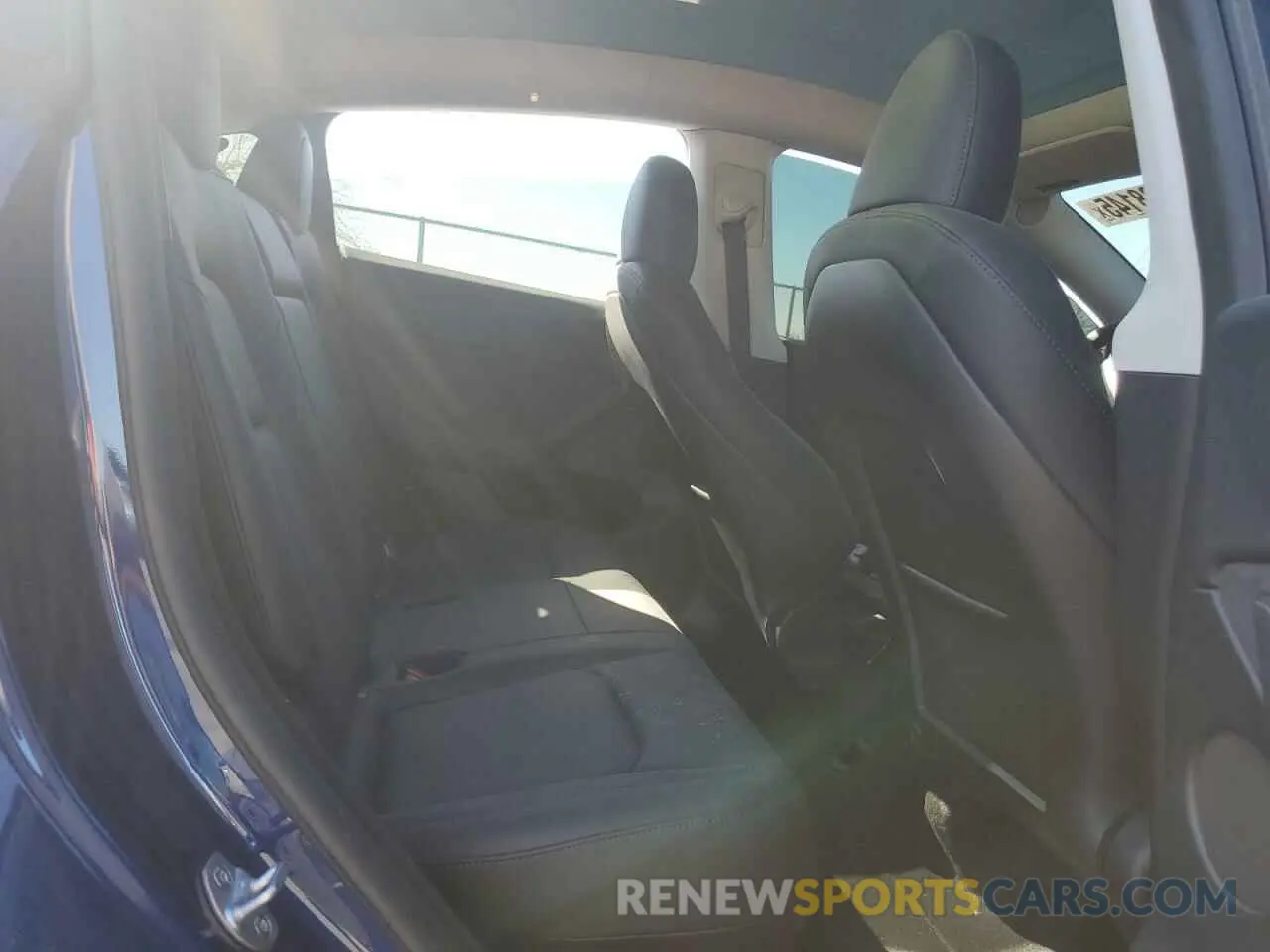 12 Photograph of a damaged car 7SAYGDEE2PF908622 TESLA MODEL Y 2023
