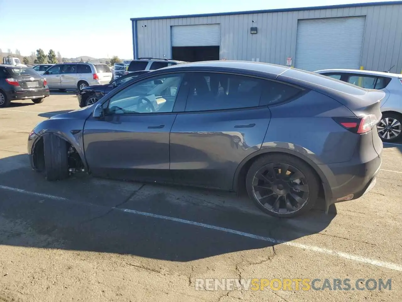 2 Photograph of a damaged car 7SAYGDEE2PF914369 TESLA MODEL Y 2023