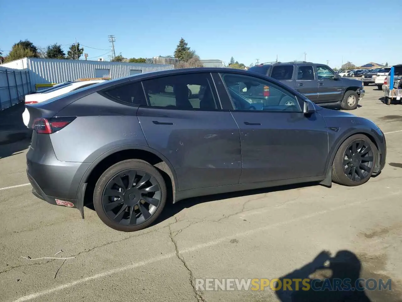 3 Photograph of a damaged car 7SAYGDEE2PF914369 TESLA MODEL Y 2023