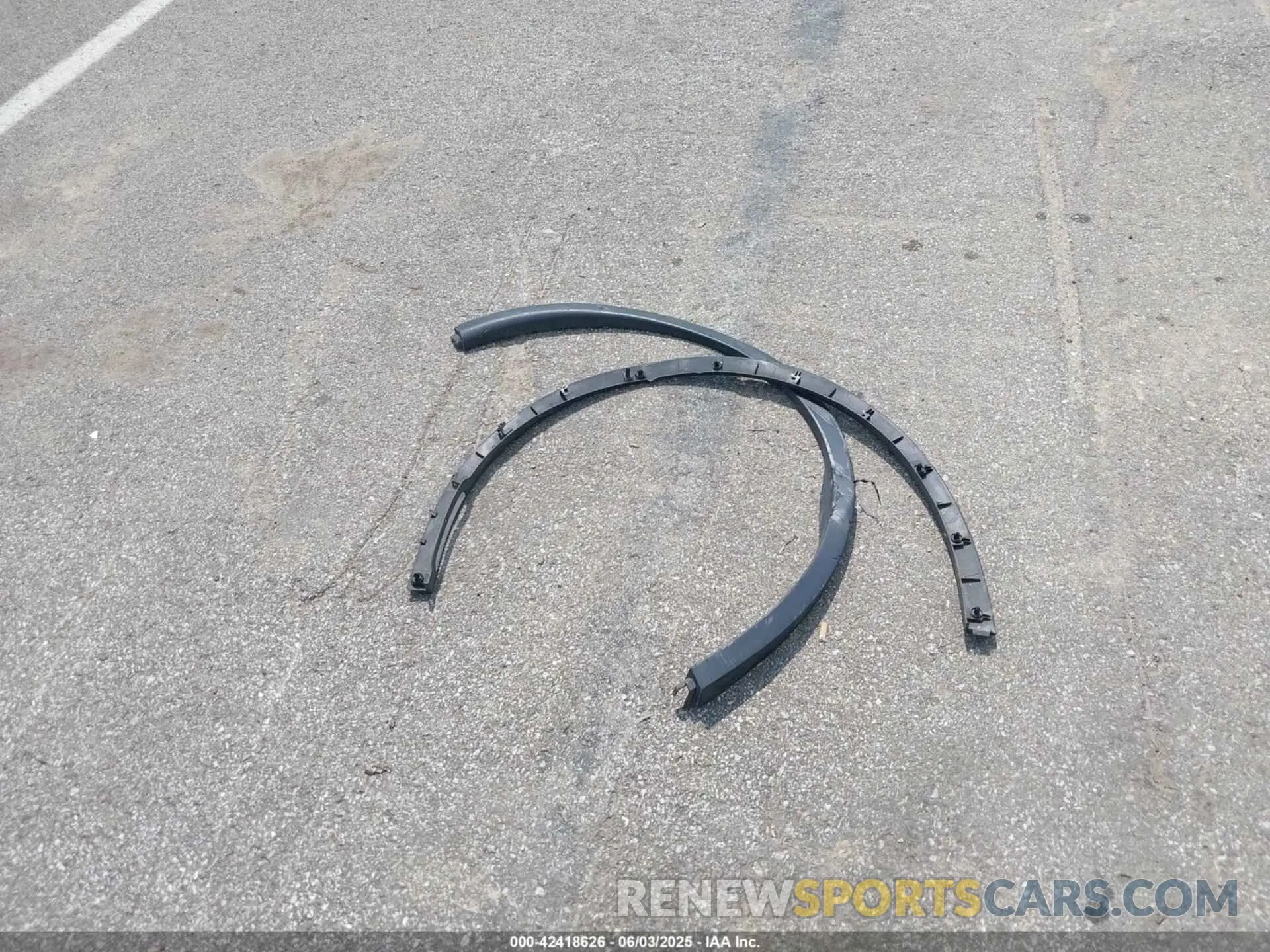 12 Photograph of a damaged car 7SAYGDEE3PA029417 TESLA MODEL Y 2023