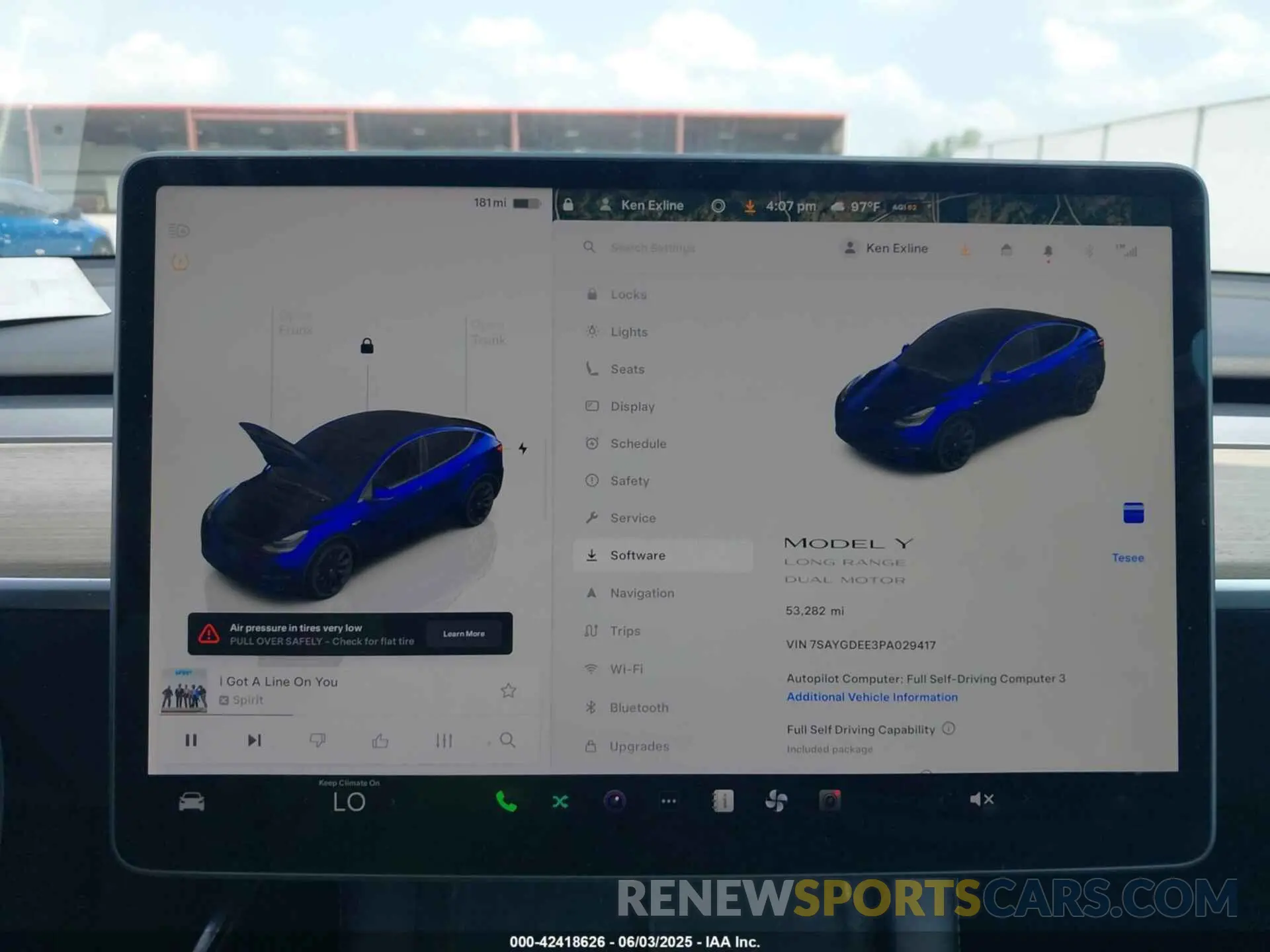 19 Photograph of a damaged car 7SAYGDEE3PA029417 TESLA MODEL Y 2023