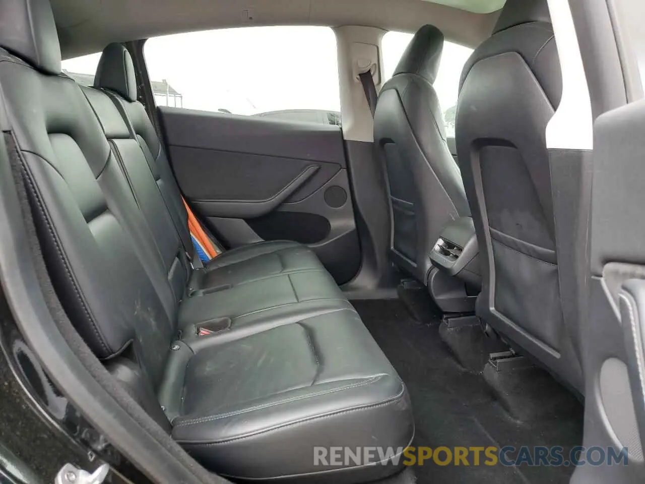 10 Photograph of a damaged car 7SAYGDEE3PA034200 TESLA MODEL Y 2023