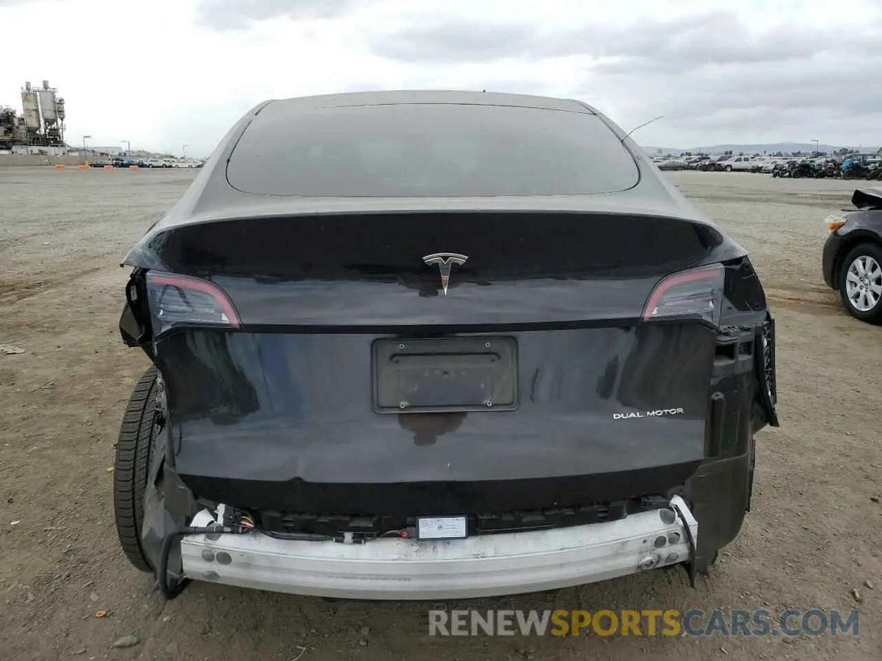 6 Photograph of a damaged car 7SAYGDEE3PA034200 TESLA MODEL Y 2023