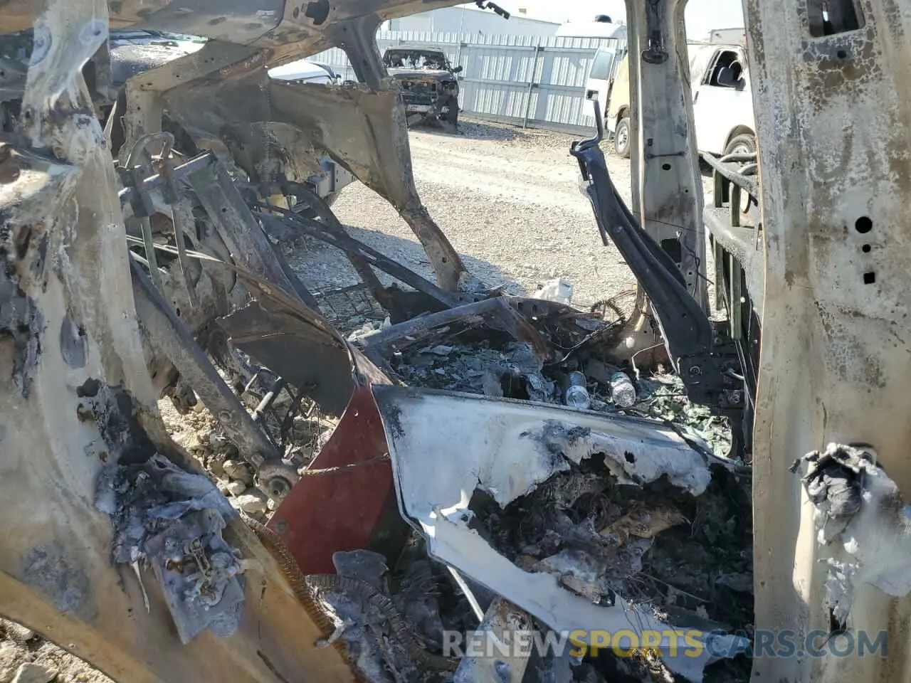 10 Photograph of a damaged car 7SAYGDEE3PA035217 TESLA MODEL Y 2023