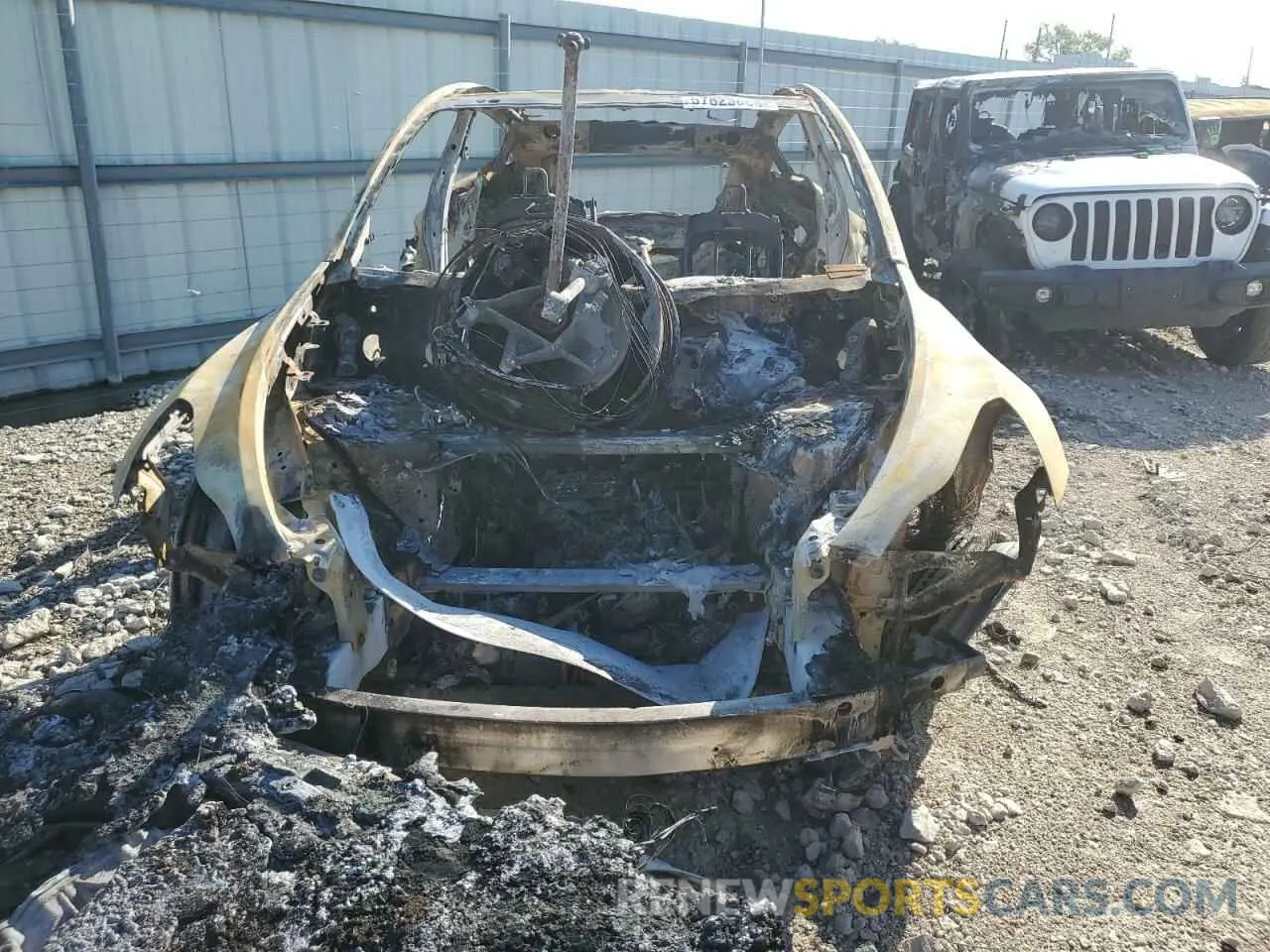 5 Photograph of a damaged car 7SAYGDEE3PA035217 TESLA MODEL Y 2023