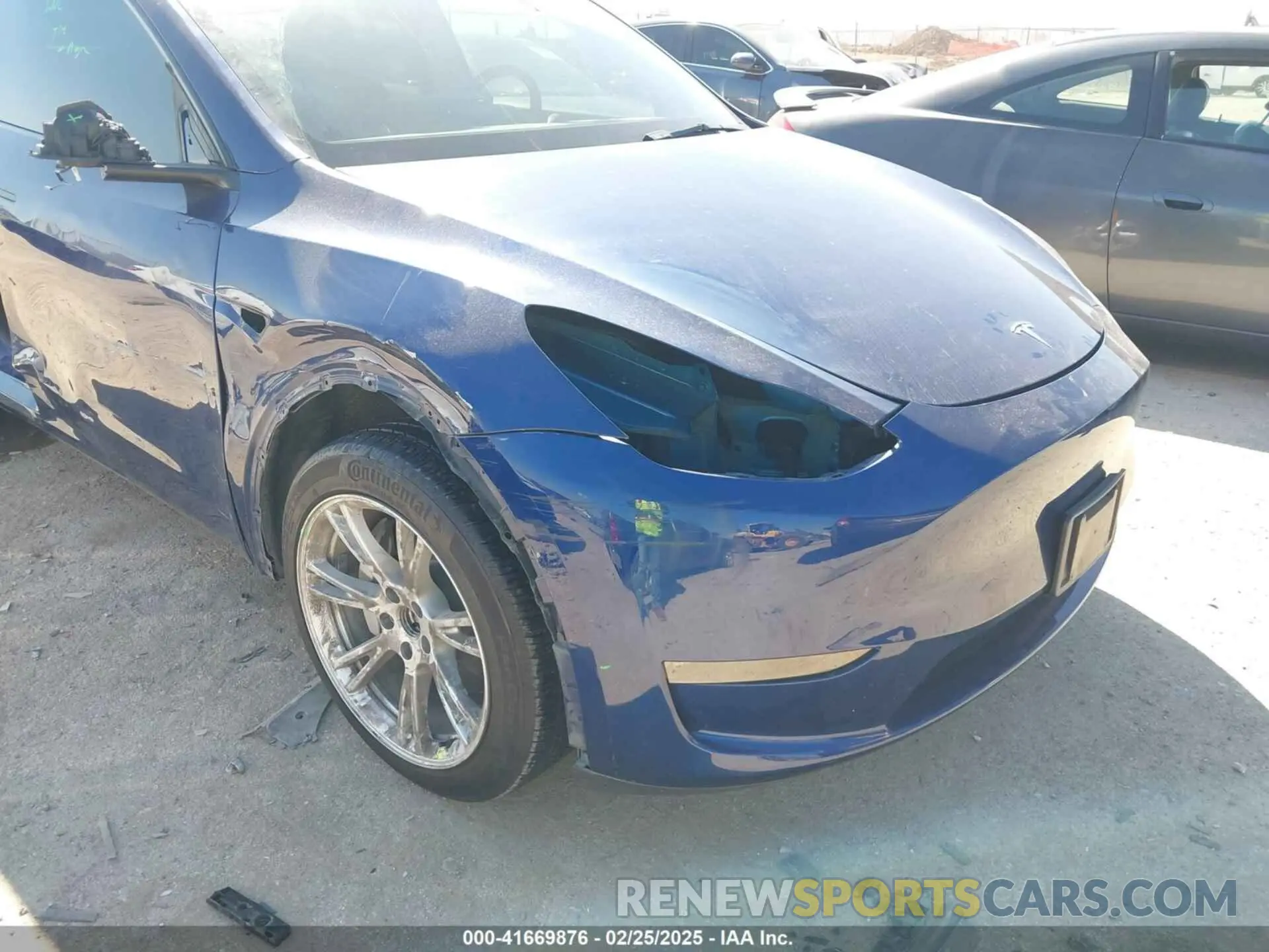18 Photograph of a damaged car 7SAYGDEE3PA047108 TESLA MODEL Y 2023