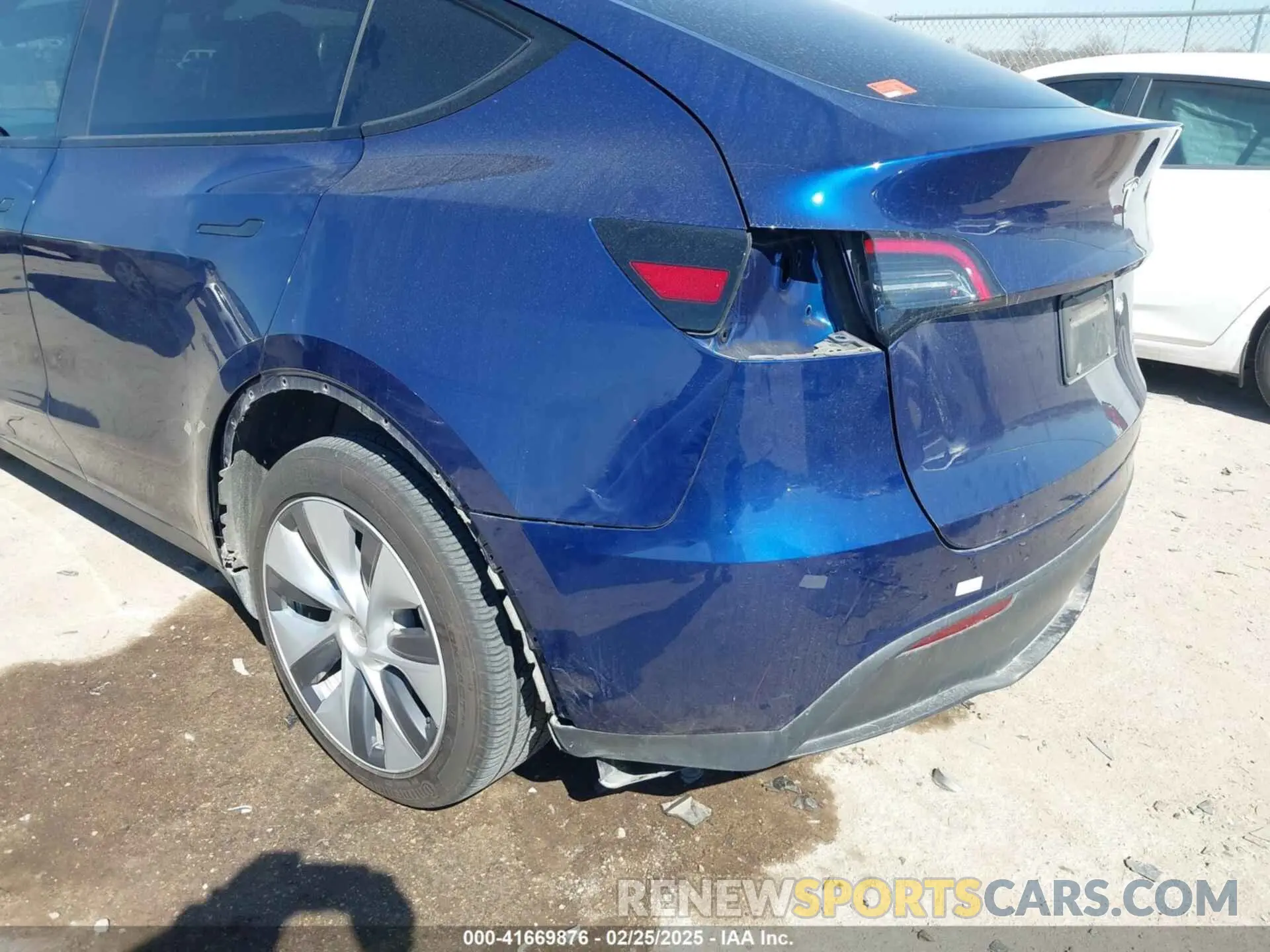 20 Photograph of a damaged car 7SAYGDEE3PA047108 TESLA MODEL Y 2023