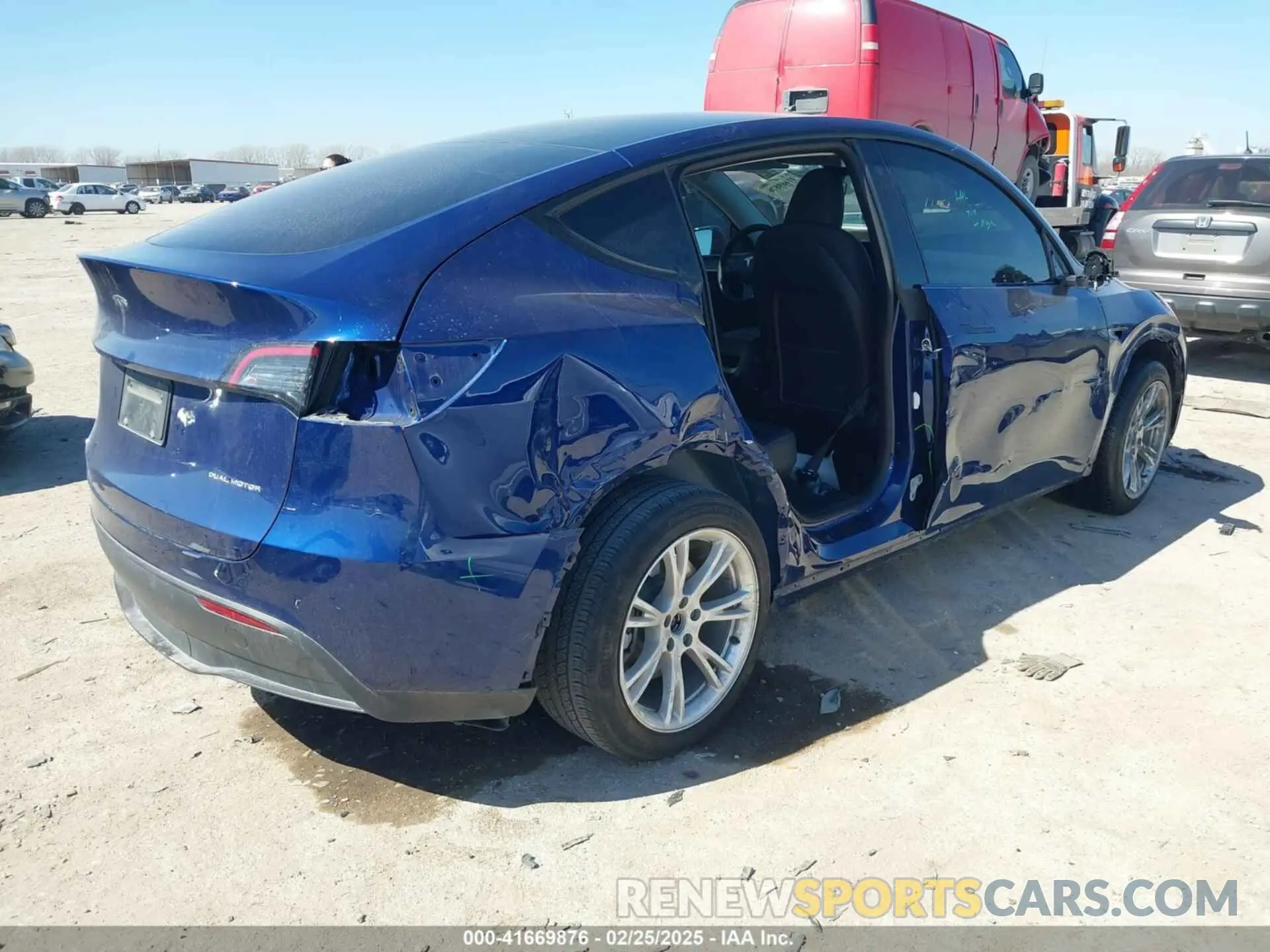4 Photograph of a damaged car 7SAYGDEE3PA047108 TESLA MODEL Y 2023