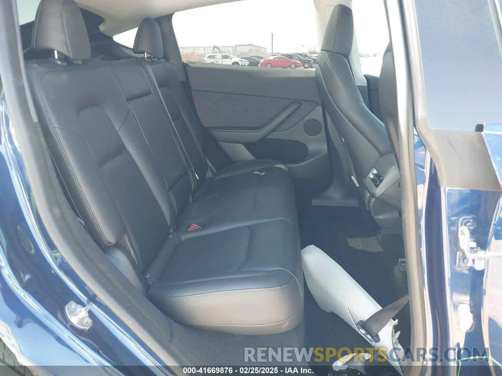 8 Photograph of a damaged car 7SAYGDEE3PA047108 TESLA MODEL Y 2023