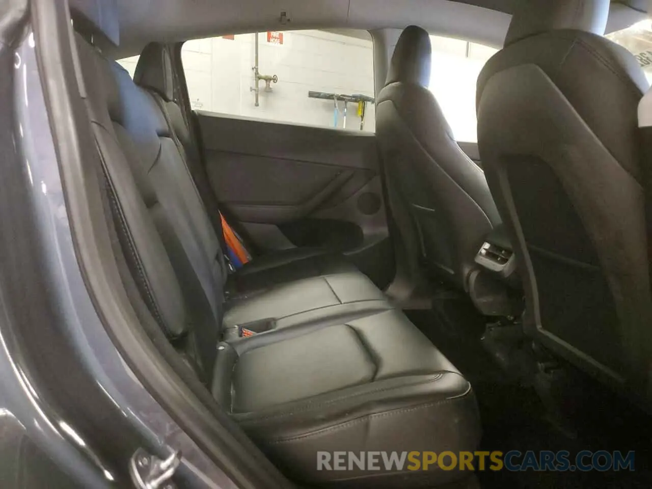 10 Photograph of a damaged car 7SAYGDEE3PA057413 TESLA MODEL Y 2023