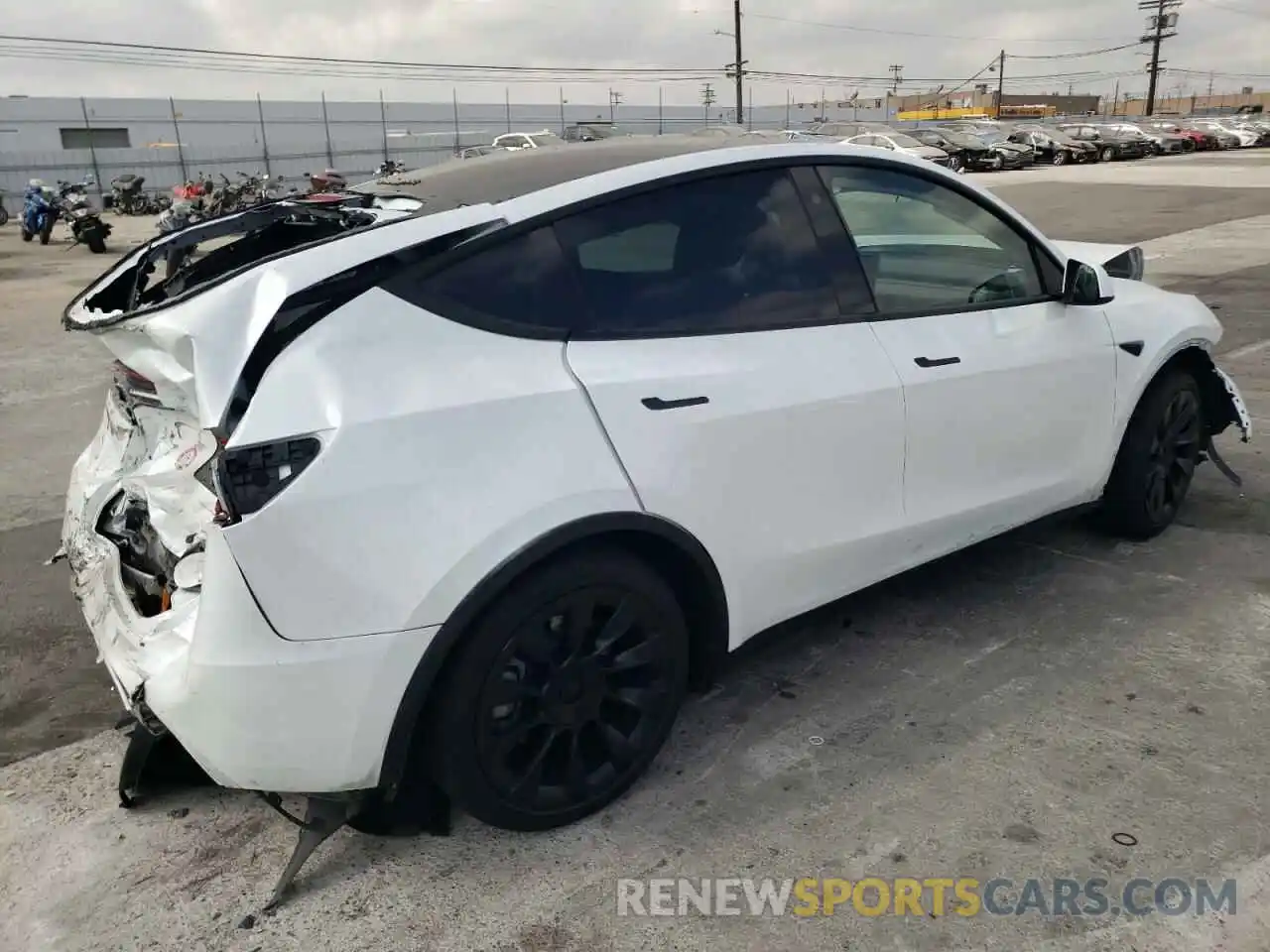 3 Photograph of a damaged car 7SAYGDEE3PA059839 TESLA MODEL Y 2023