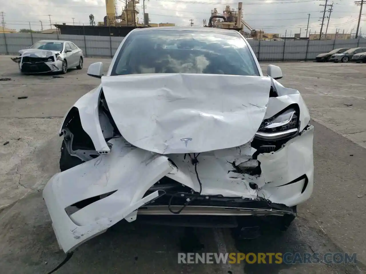 5 Photograph of a damaged car 7SAYGDEE3PA059839 TESLA MODEL Y 2023