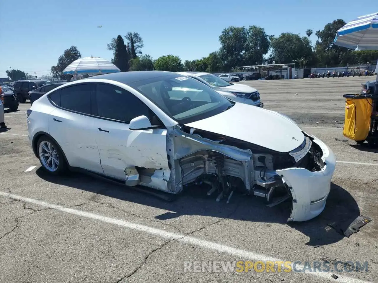 4 Photograph of a damaged car 7SAYGDEE3PA064507 TESLA MODEL Y 2023