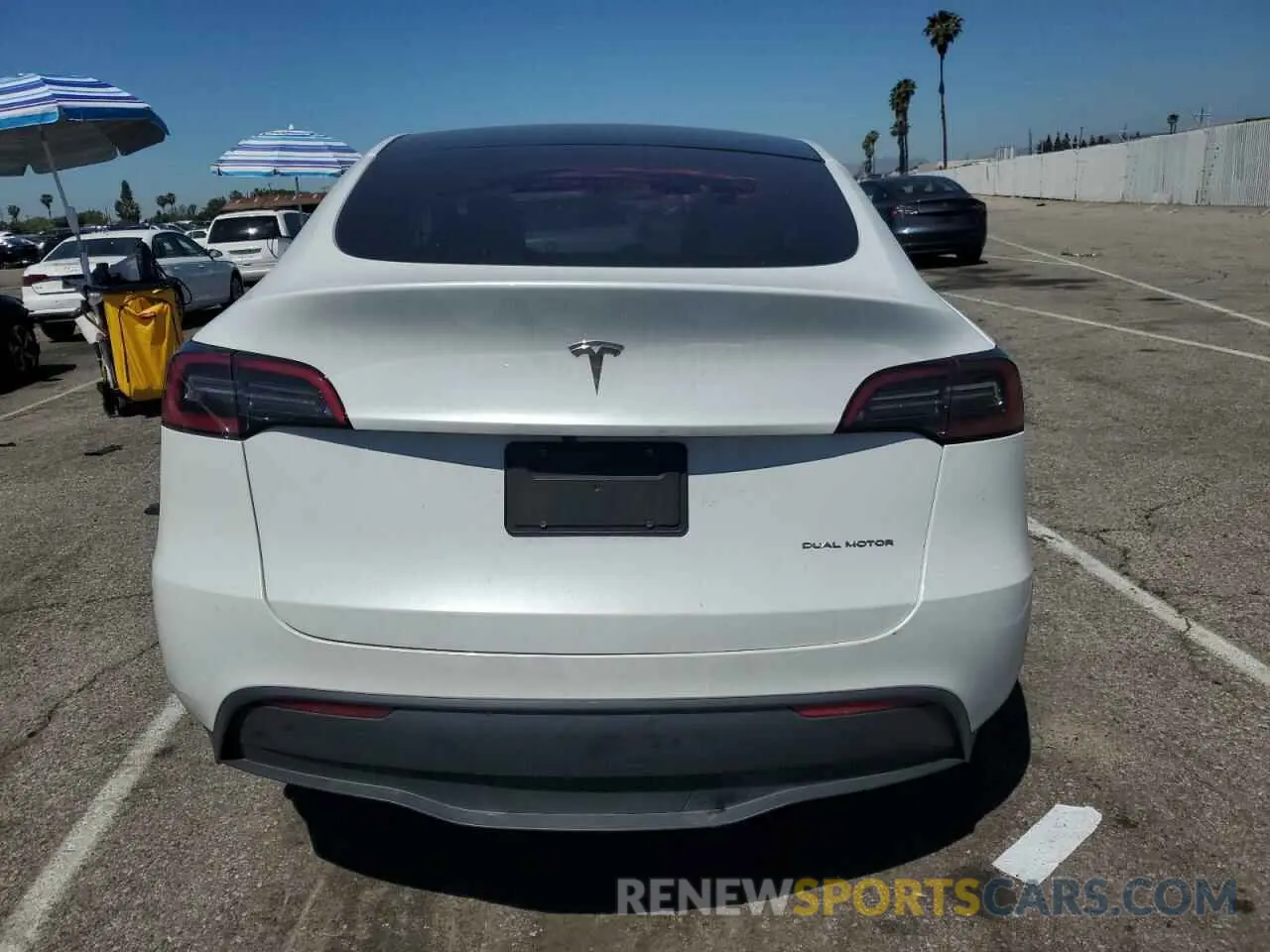 6 Photograph of a damaged car 7SAYGDEE3PA064507 TESLA MODEL Y 2023