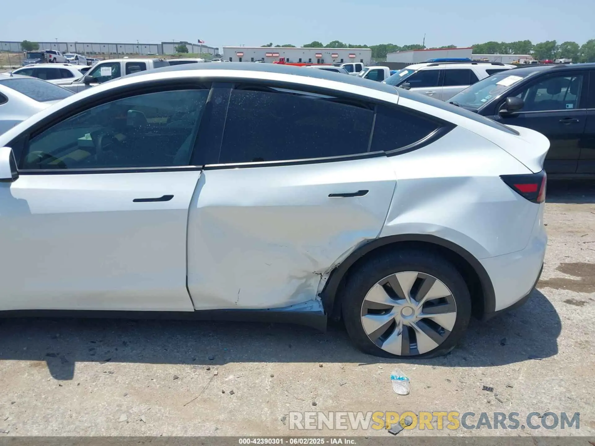 6 Photograph of a damaged car 7SAYGDEE3PA067309 TESLA MODEL Y 2023