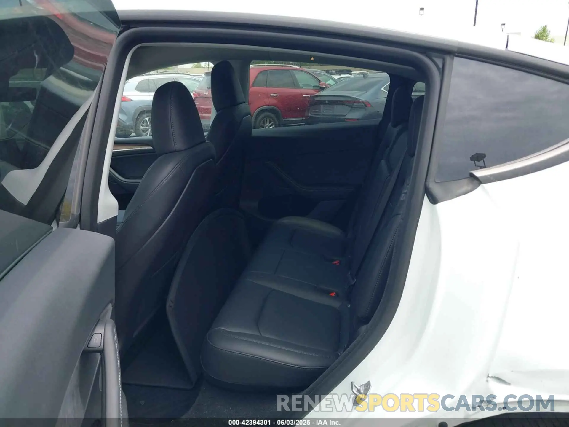 8 Photograph of a damaged car 7SAYGDEE3PA079248 TESLA MODEL Y 2023