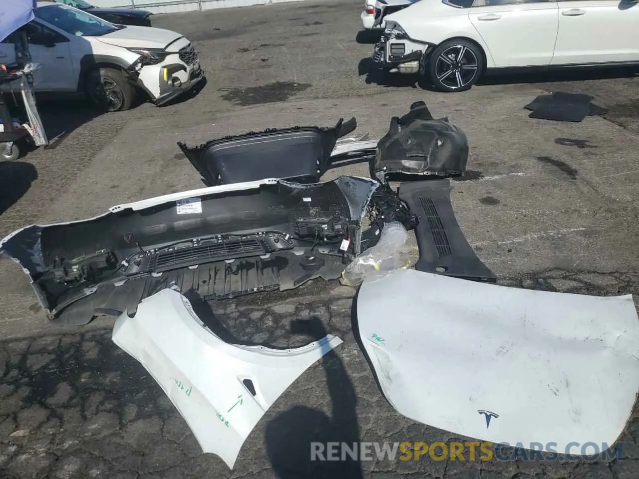 12 Photograph of a damaged car 7SAYGDEE3PA108330 TESLA MODEL Y 2023