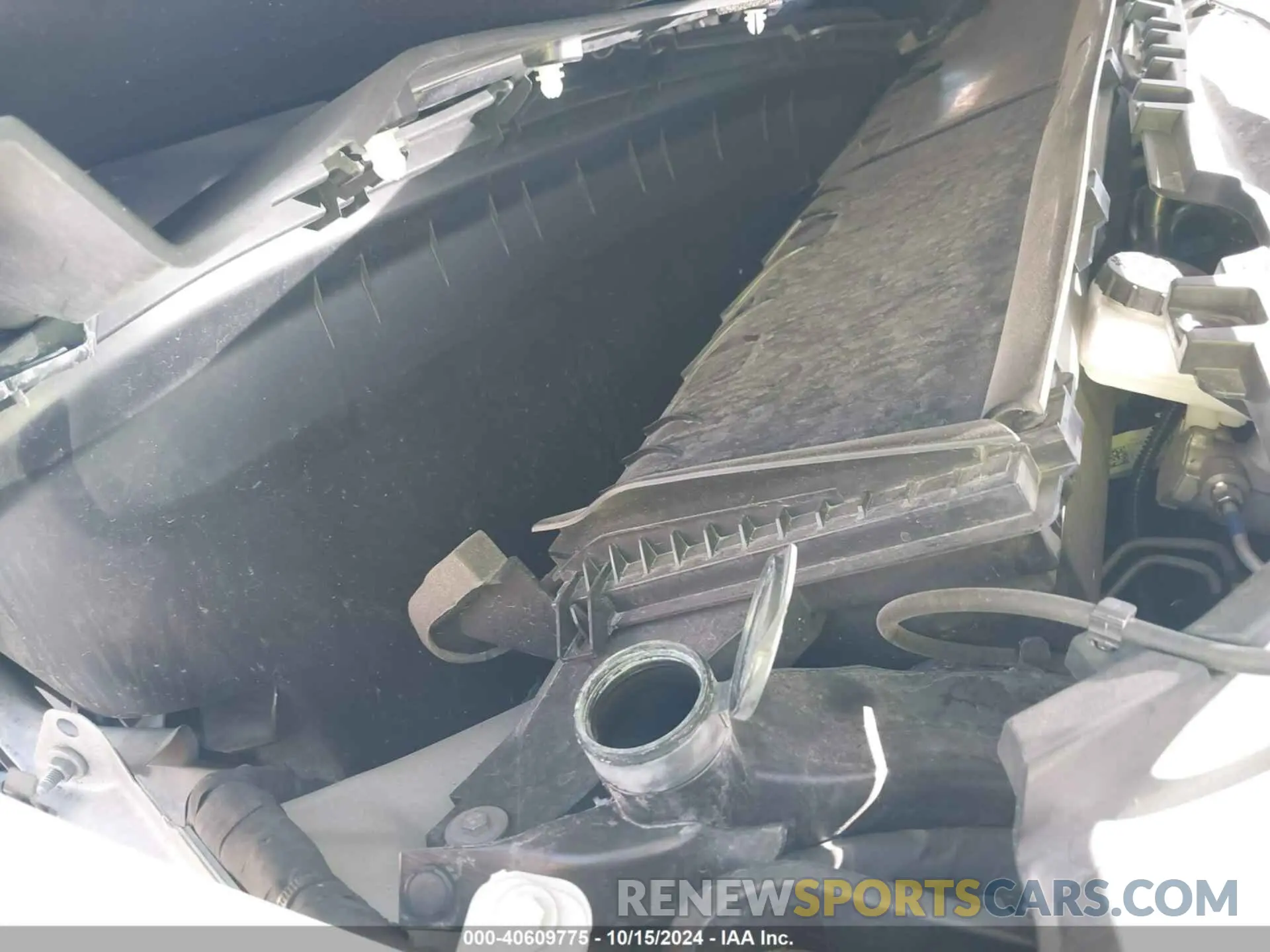 10 Photograph of a damaged car 7SAYGDEE3PA124284 TESLA MODEL Y 2023